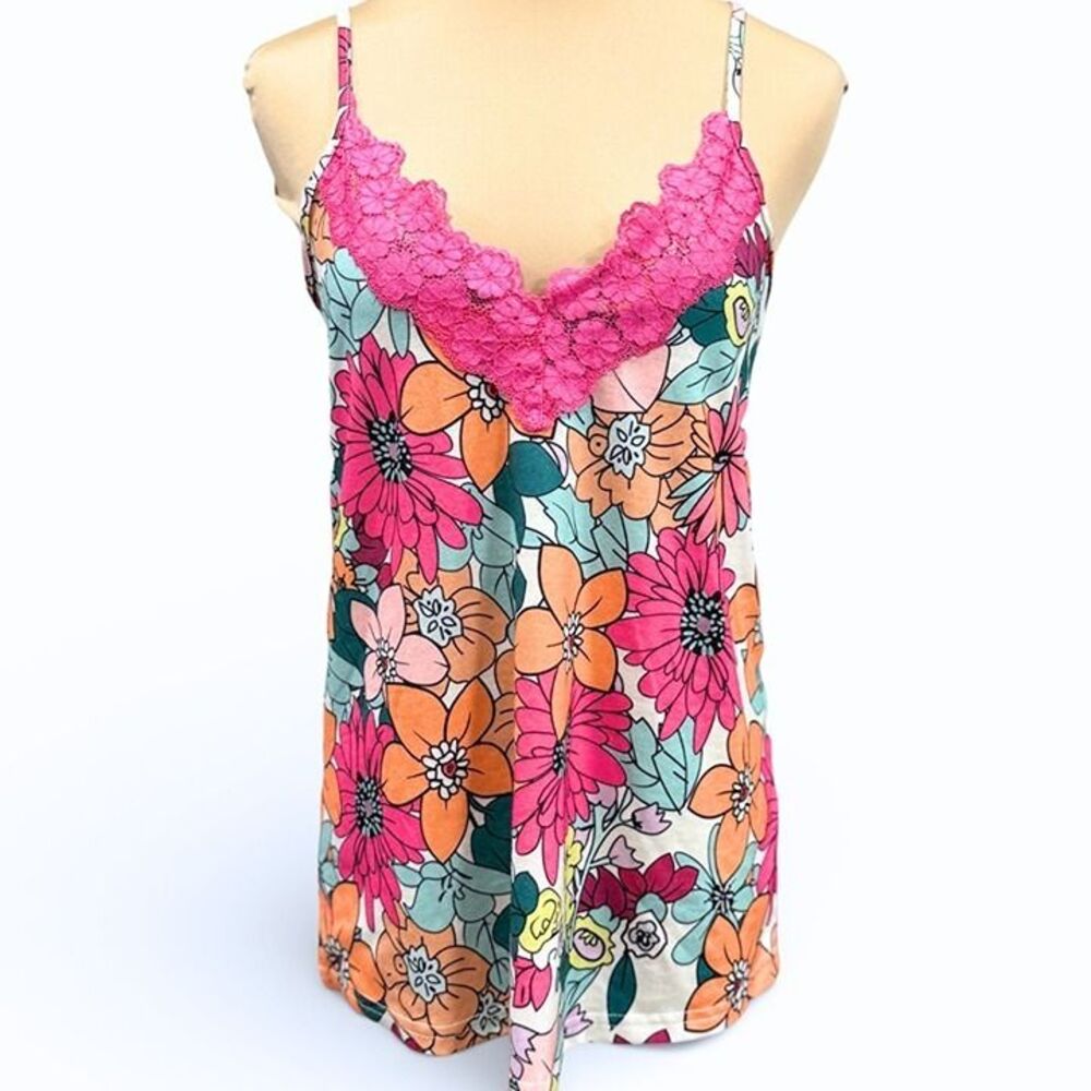 Small Retro Floral Lace Trim Tank